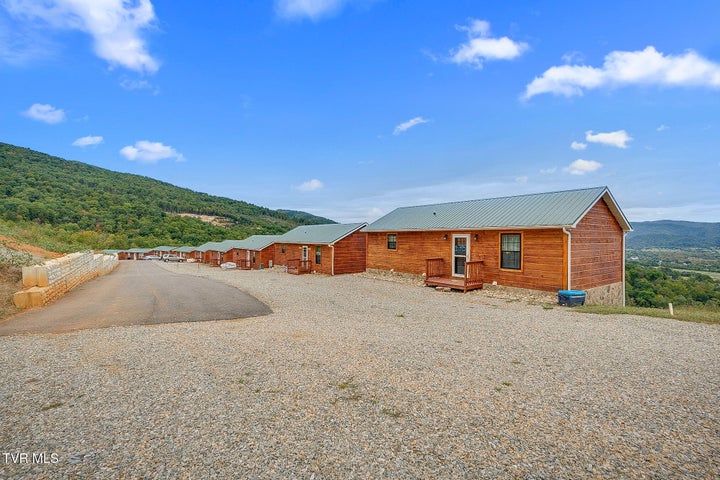 1st photo of 117-135 Ridgeview Drive