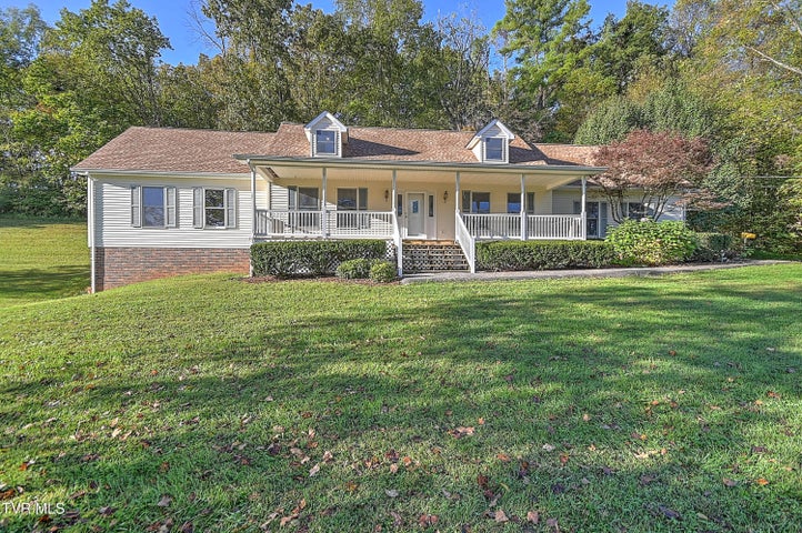 1st photo of 410 Lakeridge Street