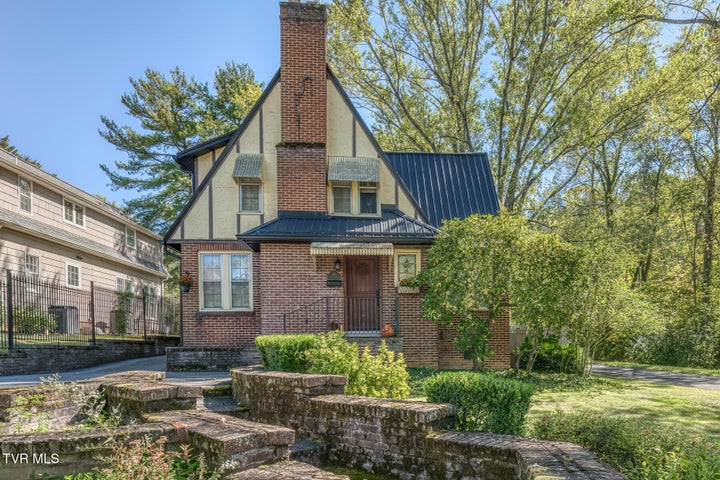 1st photo of 1125 Cedar Place