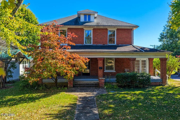 1st photo of 1221 Sullivan Street