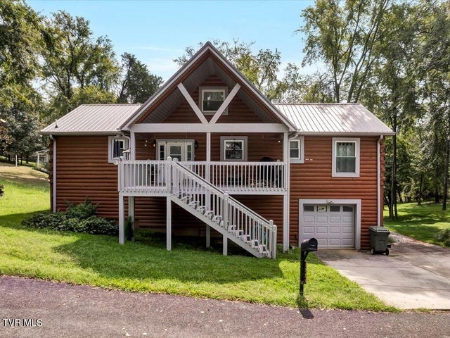 1st photo of 1721 Taskigi Court