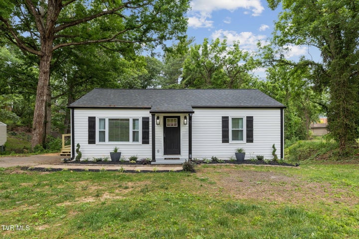 1st photo of 2505 Roxford Drive