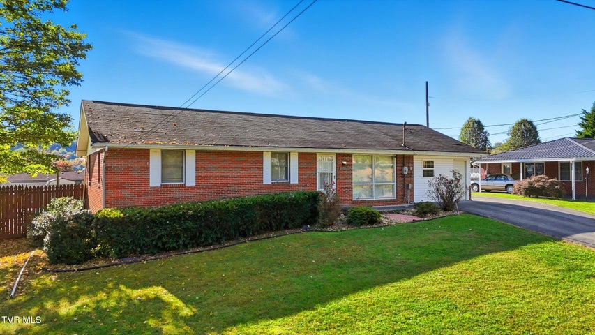 1st photo of 4812 Carters Valley Road