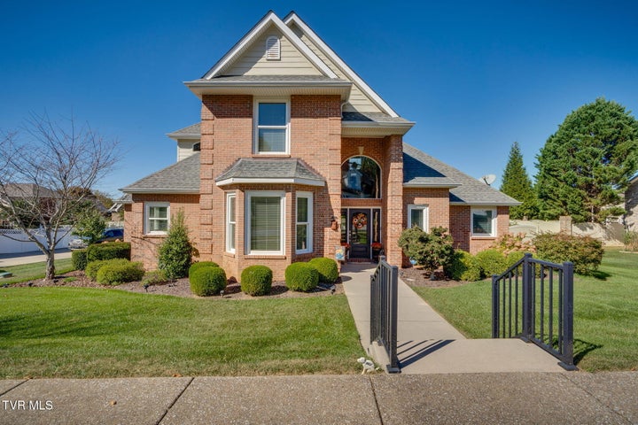 1st photo of 507 Oliver Approach 