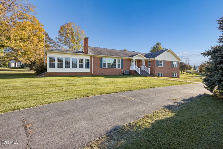 1st photo of 21 Dodge Street