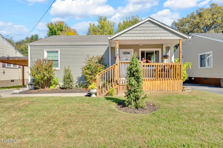 1st photo of 1420 Belmont Drive