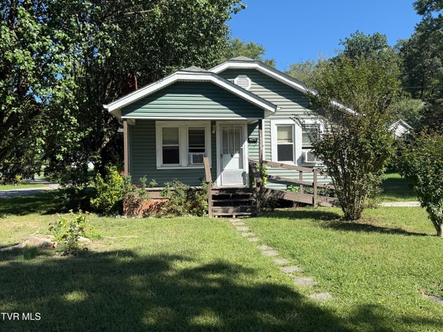 1st photo of 1529 Central Street