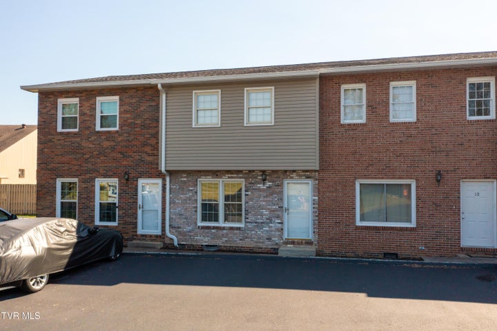 1st photo of 3539 Netherland Inn Rd. Road