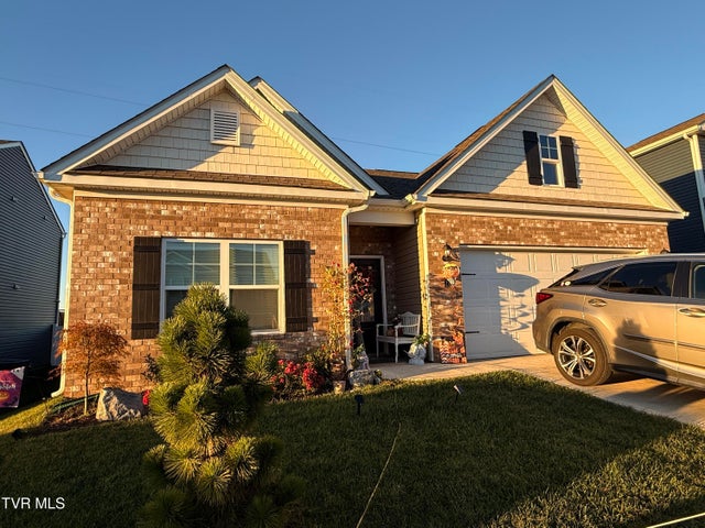 1st photo of 1702 Fox Meadows Circle