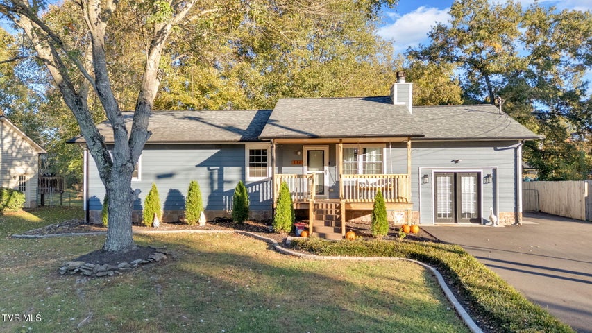 1st photo of 116 Springview Drive