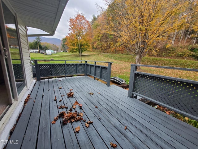 1st photo of 1267 Highway 143 