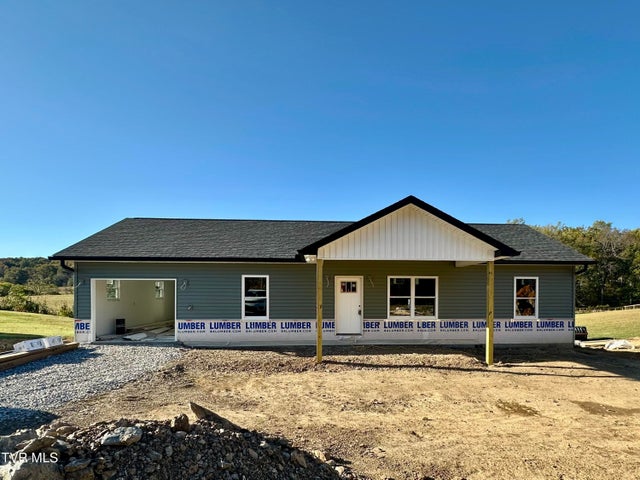 1st photo of 6020 Newport Highway