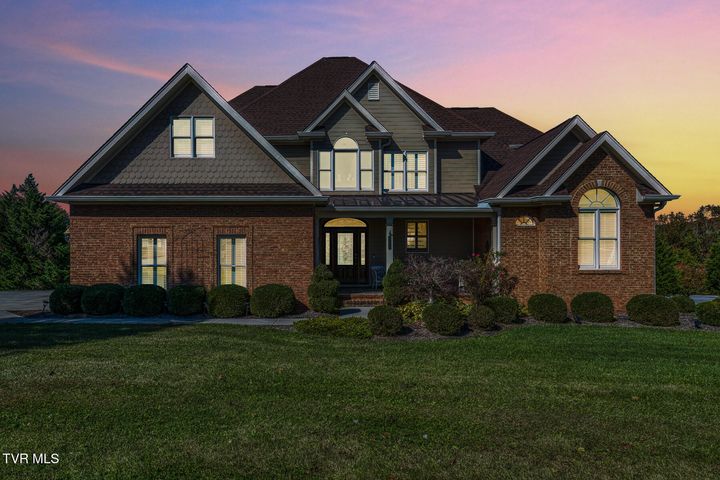 1st photo of 102 Oak View Circle