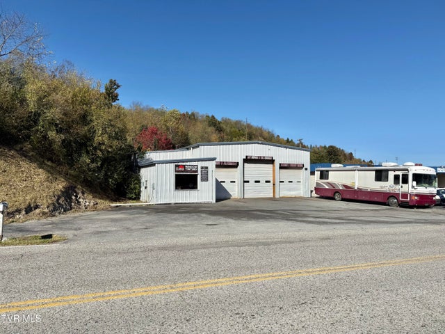 1st photo of 605 Trent Street