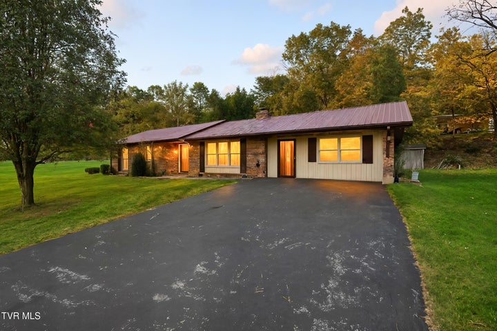 1st photo of 220 Market Street