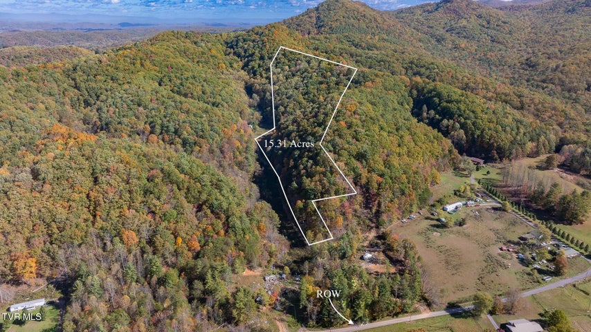 1st photo of 809 Wyatt Hollow Road