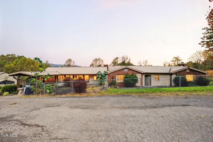 1st photo of 490 Delaney Lane