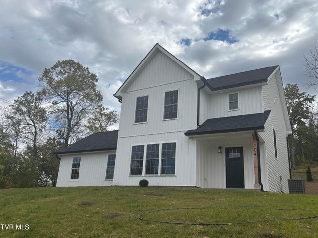 1st photo of 104 Daniel Lane