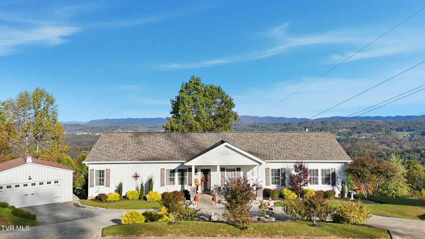 1st photo of 4886 Eagle Pointe Drive