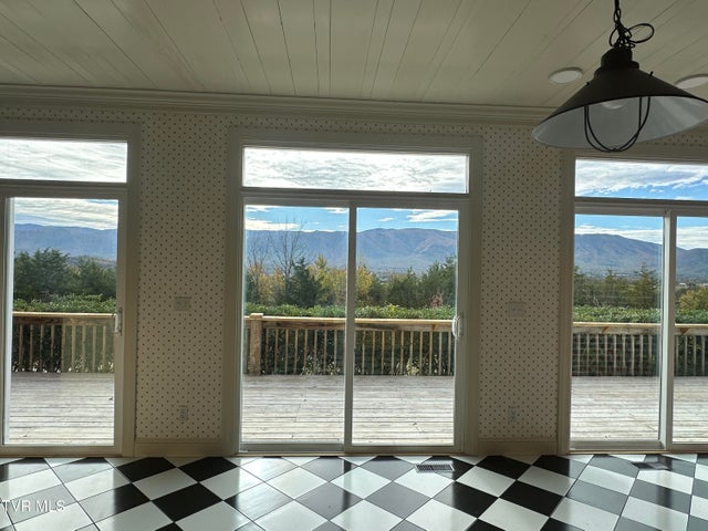 1st photo of 456 Greystone Road