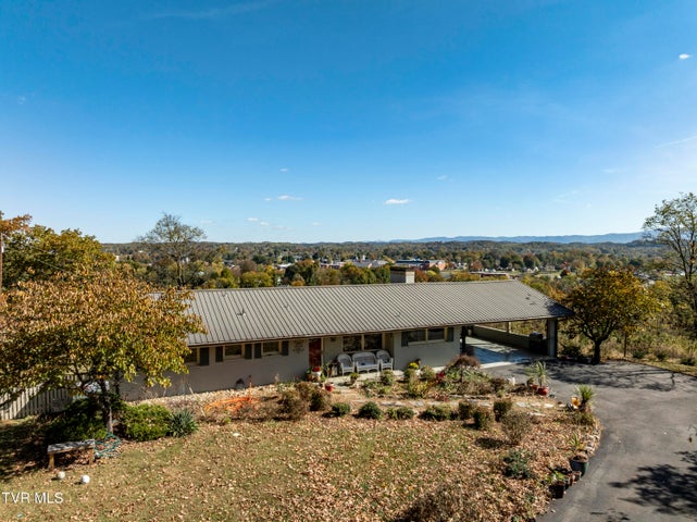 1st photo of 103 Skyline Drive