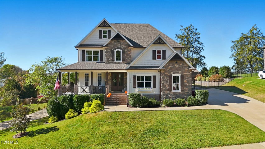 1st photo of 140 Christine Court