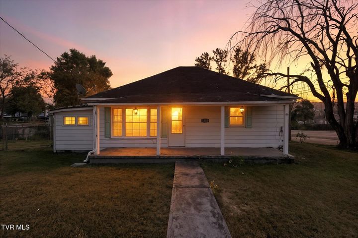 1st photo of 1320 Mimosa Drive