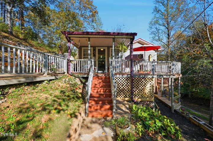 1st photo of 200 Gunport Drive