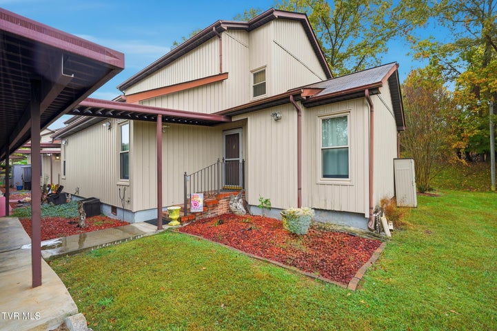 1st photo of 780 Hamilton Road