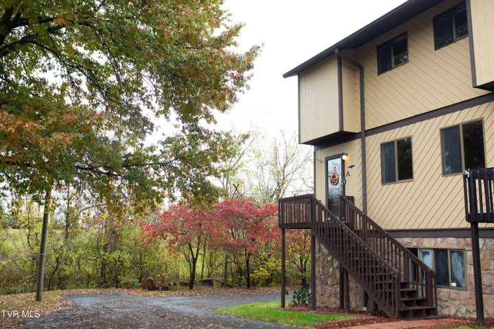 1st photo of 421 Eastley Court