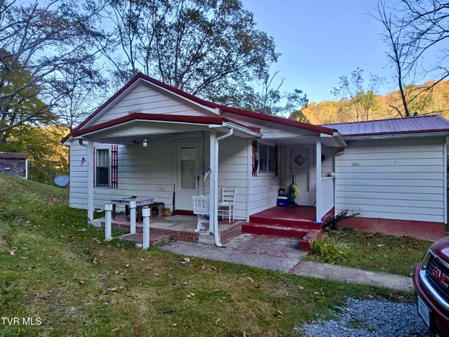 1st photo of 8091 Wrights Road