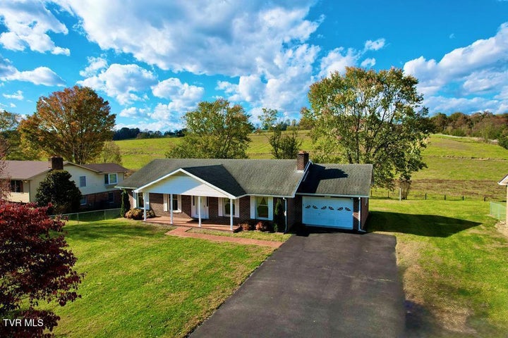 1st photo of 28261 Lee Highway