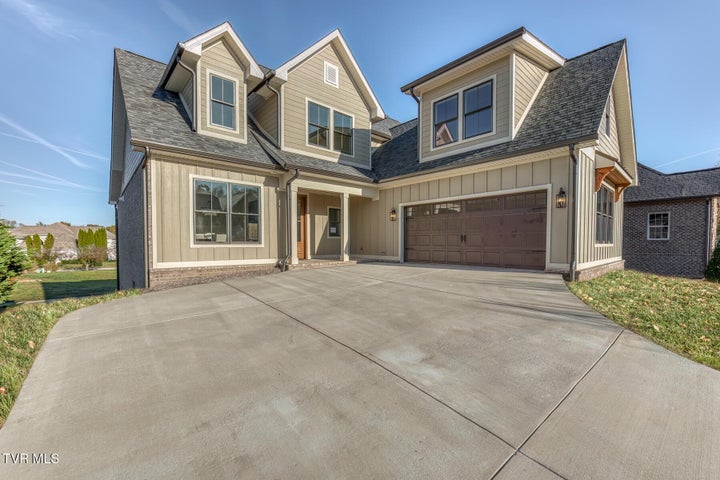 1st photo of 417 Oliver Approach 