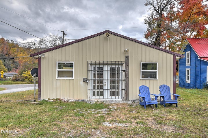 1st photo of 605 5th Street