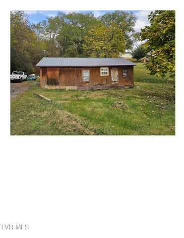 1st photo of 1825 Sweetbriar Road