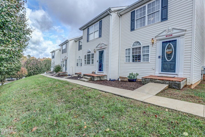 1st photo of 119 Amanda Lane