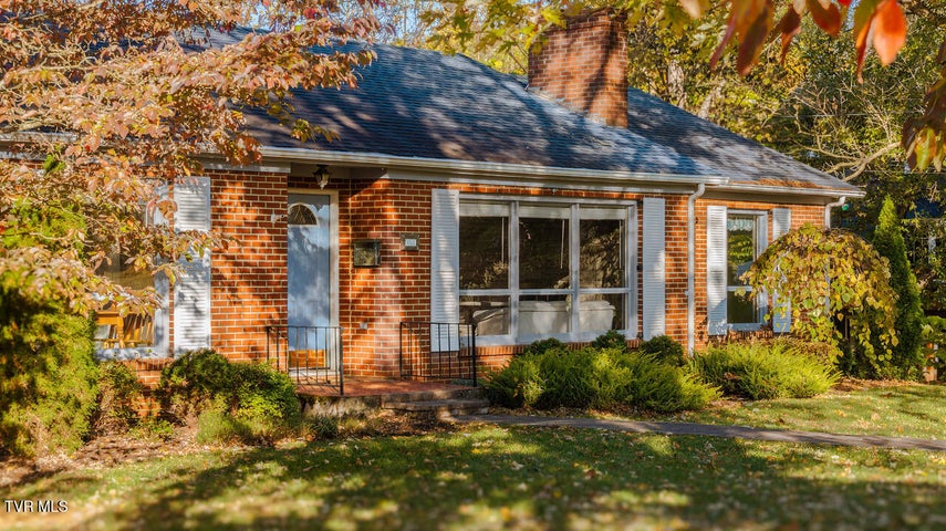 1st photo of 1707 Fairway Drive