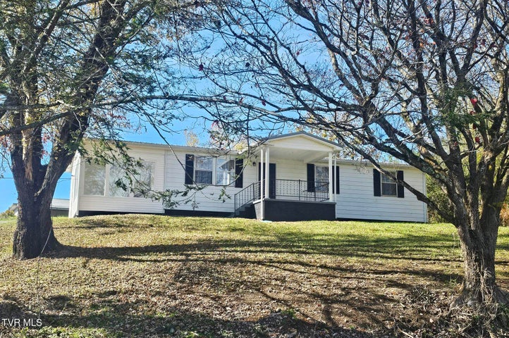 1st photo of 845 School House Ridge Road