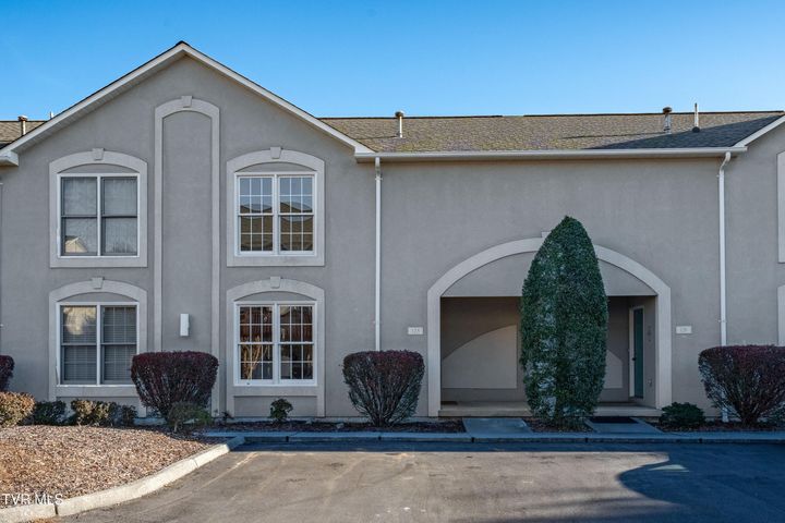 1st photo of 125 Bentley Parc 