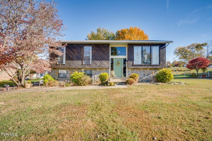 1st photo of 114 Starlite Drive