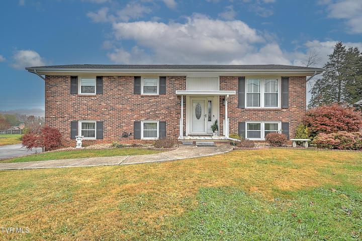 1st photo of 218 Beaver Road