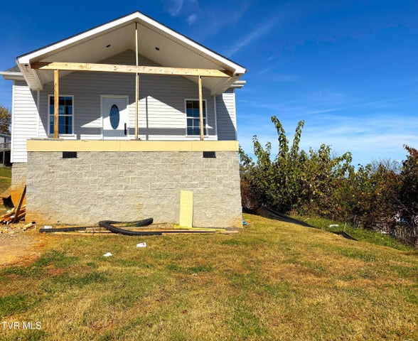 1st photo of 1720 Pendleton Street