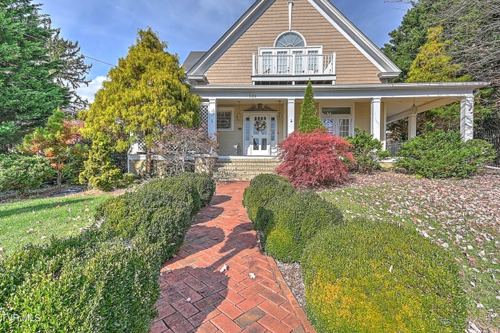 1st photo of 529 Taylor Street