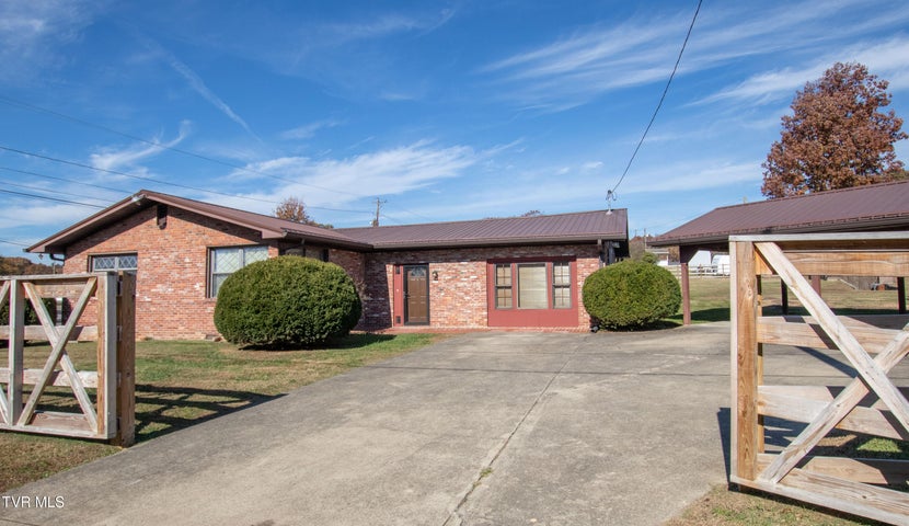 1st photo of 15451 Siesta Avenue