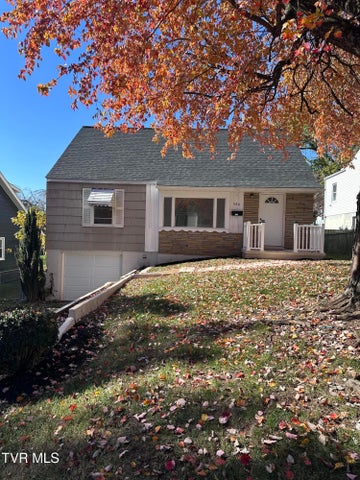 1st photo of 526 Mount Ida Place