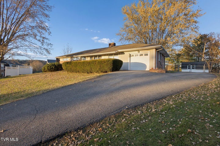 1st photo of 348 Brumley Circle