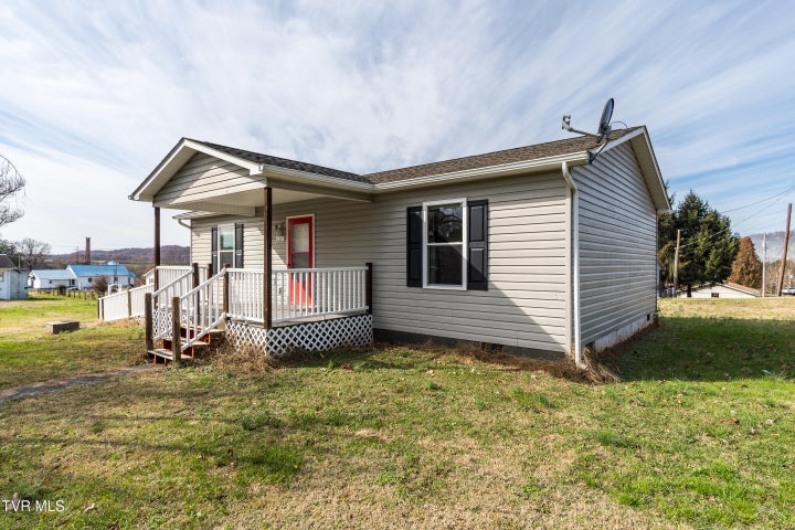 1st photo of 107 2nd Street