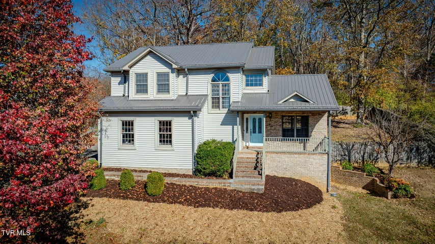 1st photo of 1 Green Valley Court