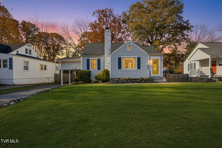 1st photo of 1649 Carolina Avenue