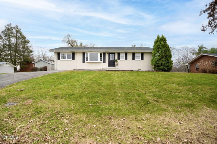 1st photo of 903 Charlem Court Court